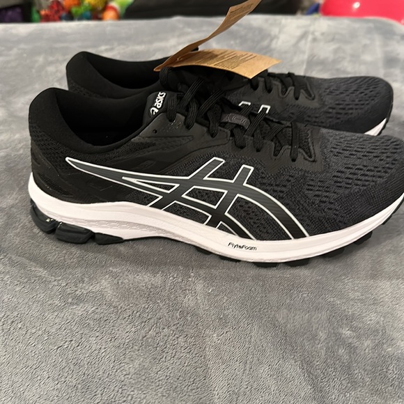 Mens Asics GT-1000 10 running shoes, size 11.5M. New in box! - Picture 2 of 6